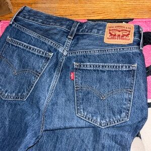 Flare Levi’s low pro straight size 25
